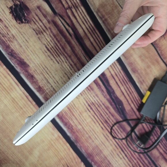 Asus Eee PC 1001P netbook of yore. Miraculously working fine. :-) - Picture 8 of 13